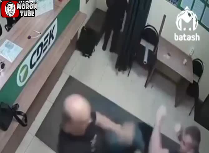 Video :Two Russians battle and emerge victorious like true men
